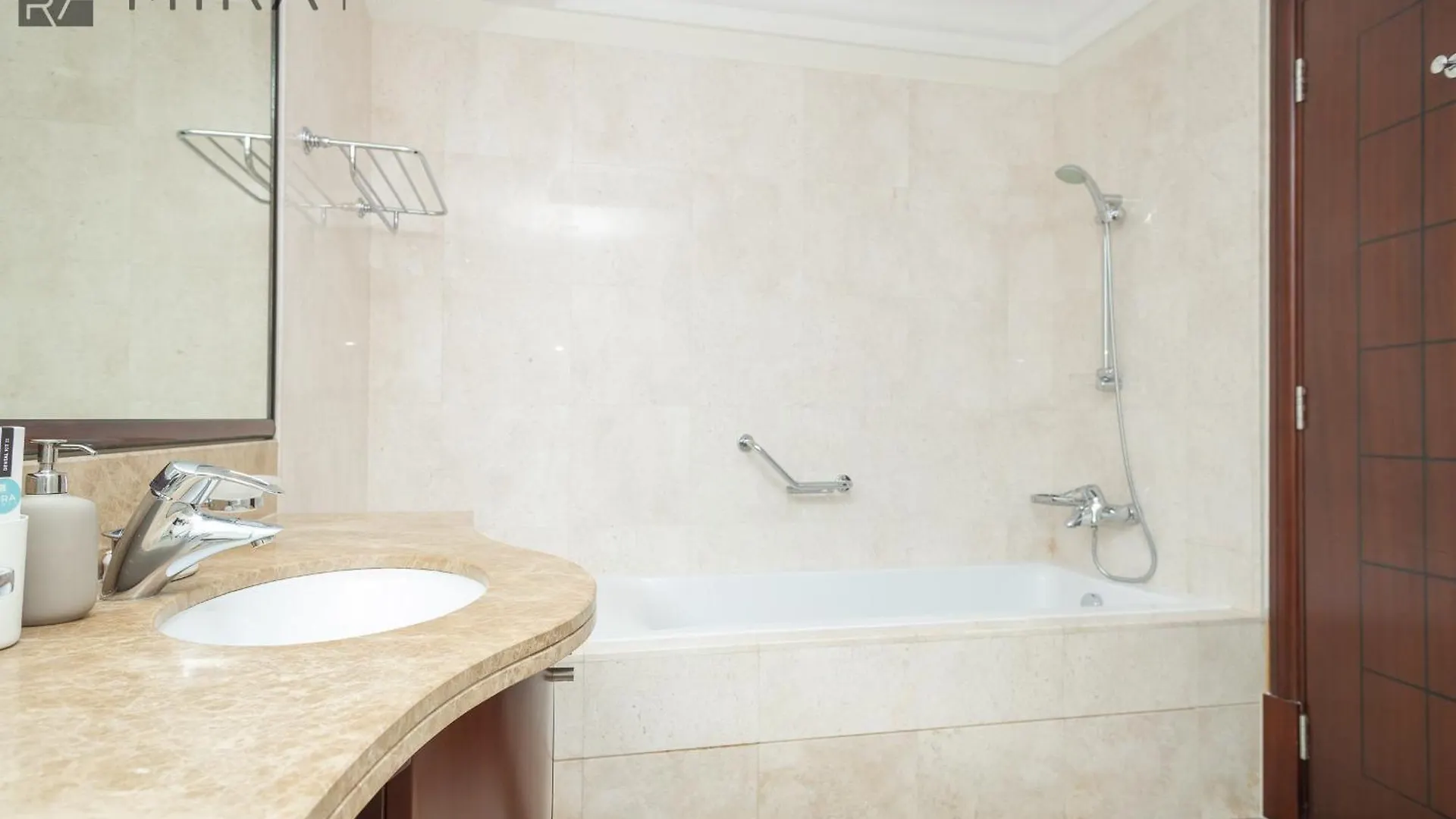 Apartment Mira Holiday Homes - Spacious 2 Bedroom With Patio In Palm Jumeirah Dubai