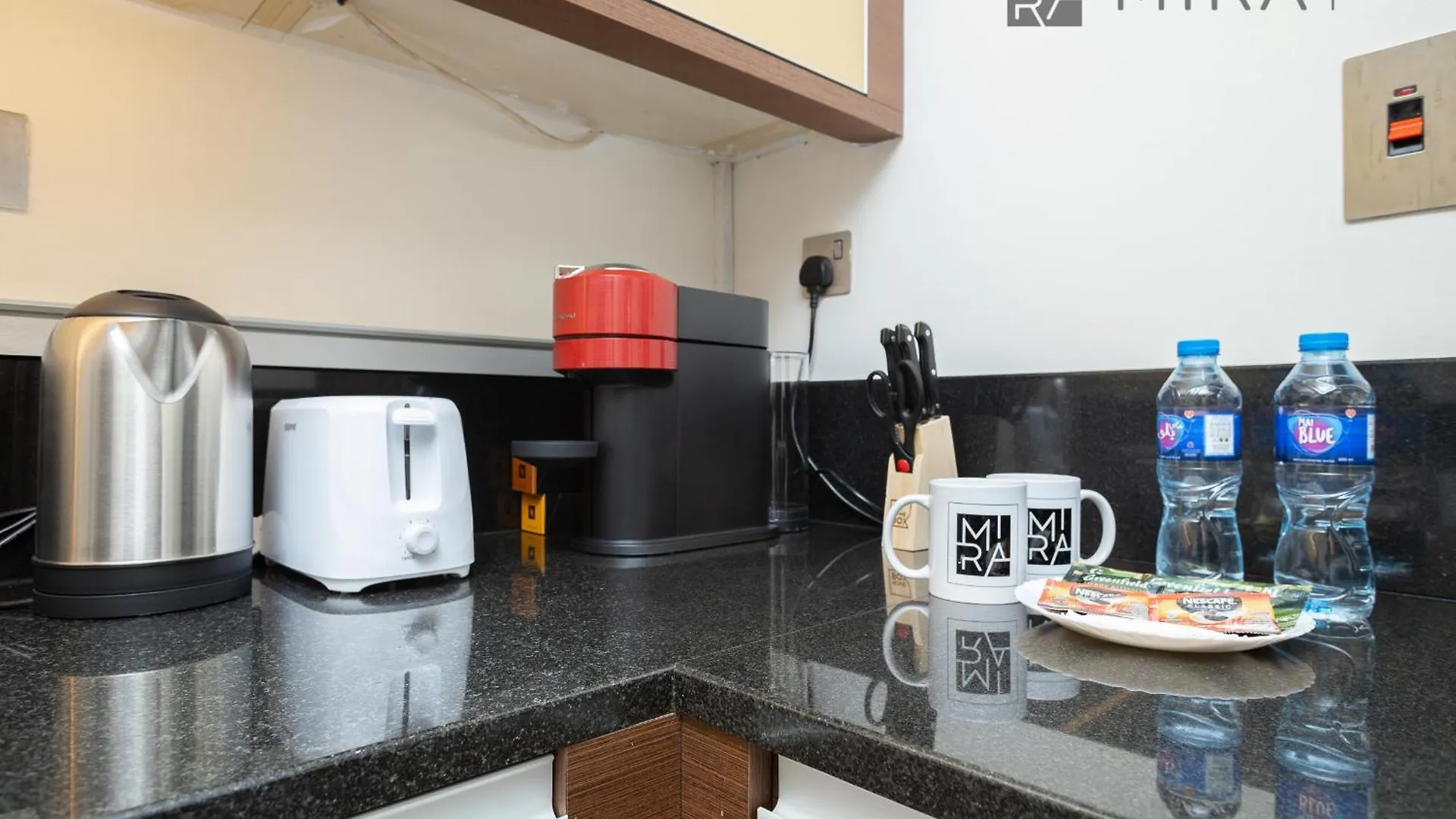 Mira Holiday Homes - Spacious 2 Bedroom With Patio In Palm Jumeirah Dubai 0*,