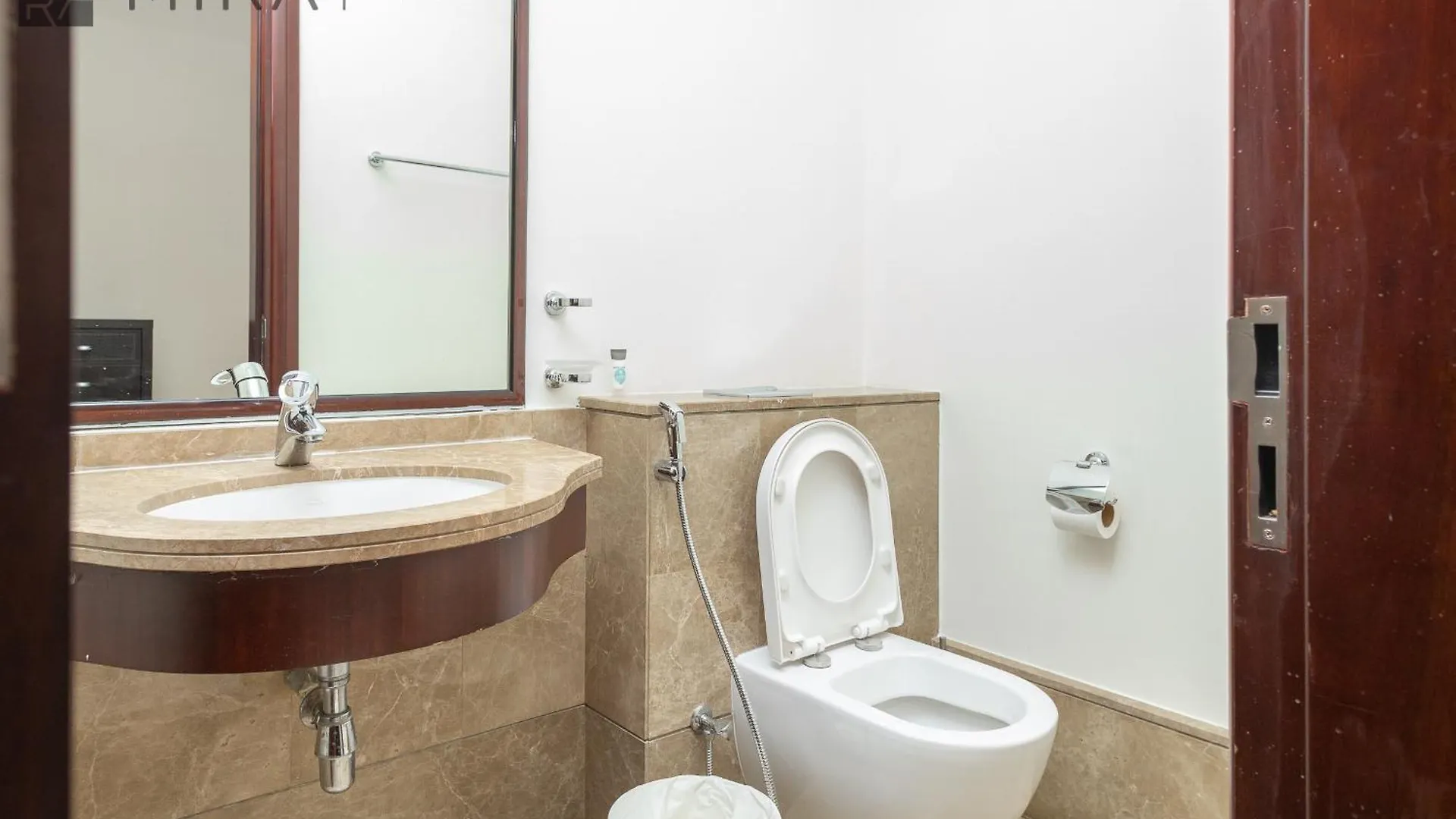 Mira Holiday Homes - Spacious 2 Bedroom With Patio In Palm Jumeirah Dubai
