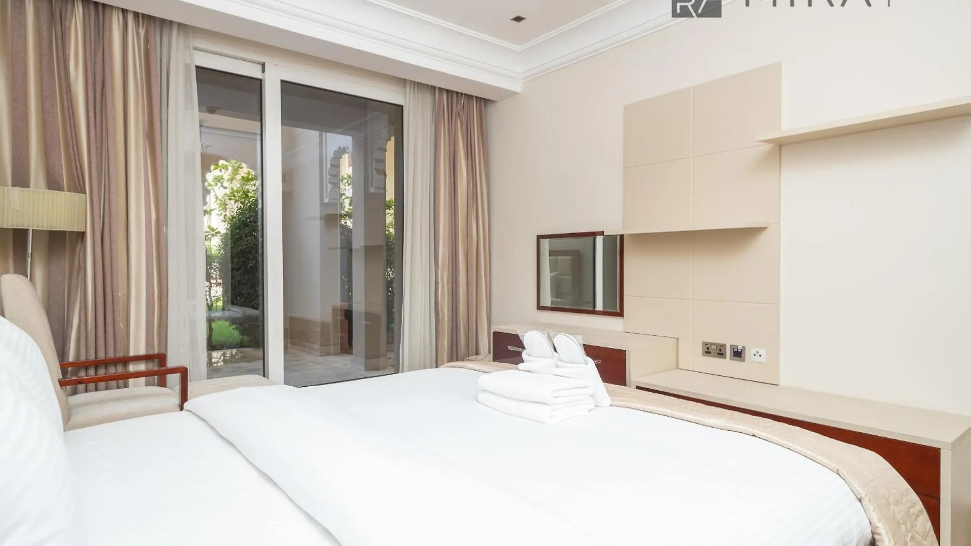 Apartment Mira Holiday Homes - Spacious 2 Bedroom With Patio In Palm Jumeirah Dubai United Arab Emirates
