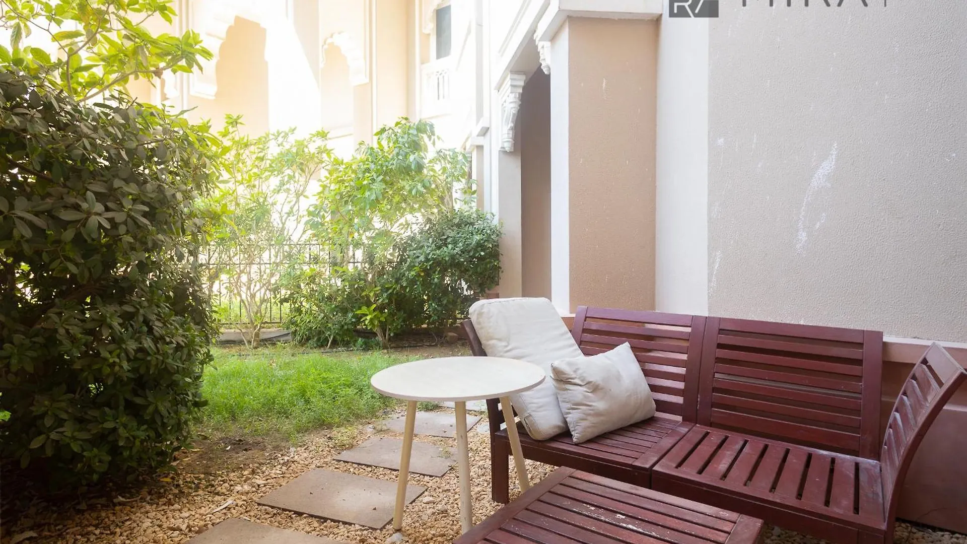 Mira Holiday Homes - Spacious 2 Bedroom With Patio In Palm Jumeirah Dubai