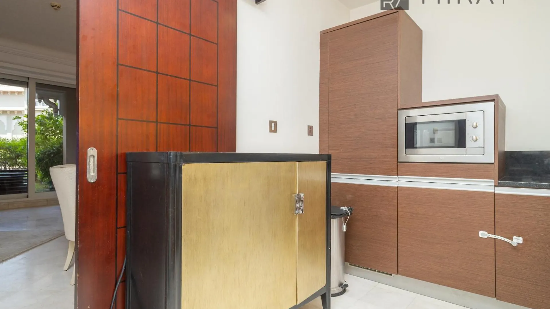 Mira Holiday Homes - Spacious 2 Bedroom With Patio In Palm Jumeirah Dubai 0*,  United Arab Emirates